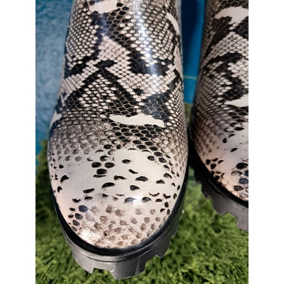 Claudeta Snakeskin Boots Faux Leather Size 10M  Zip Up Chunk Heel Womens - Picture 9 of 13